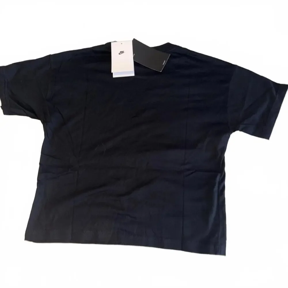 Nike Kids Swoosh Sports Casual Youth Medium Black Graphic T-Shirt M “n” Athletic